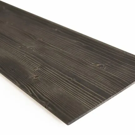 Leveä musta paneeli